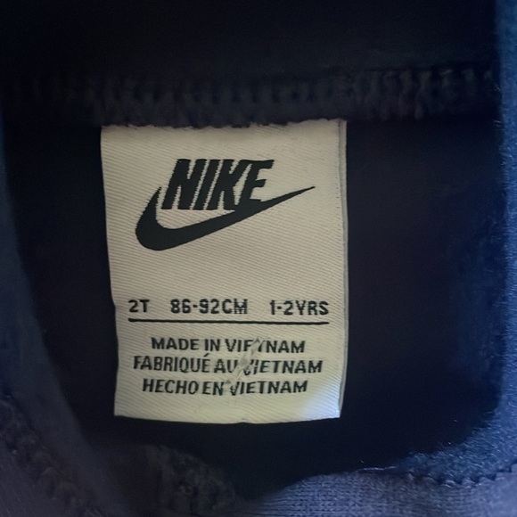 NEW! NIKE 2-PIECE BLUE SWEATSHIRT AND SWEATPANTS SET. SIZE 2T. BOYS. - Picture 7 of 8